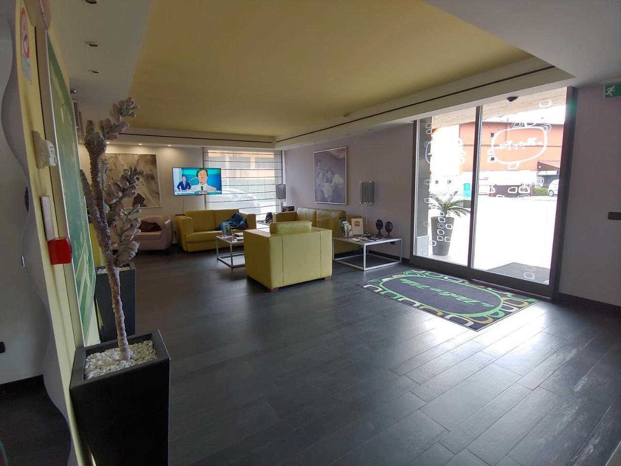 Invilladiserio Hotel Villa di Serio Zewnętrze zdjęcie